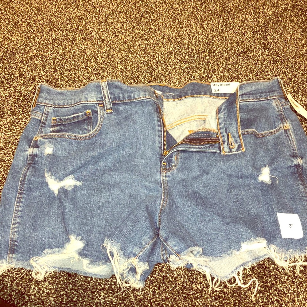 Old Navy Wripped Boyfriend Shorts